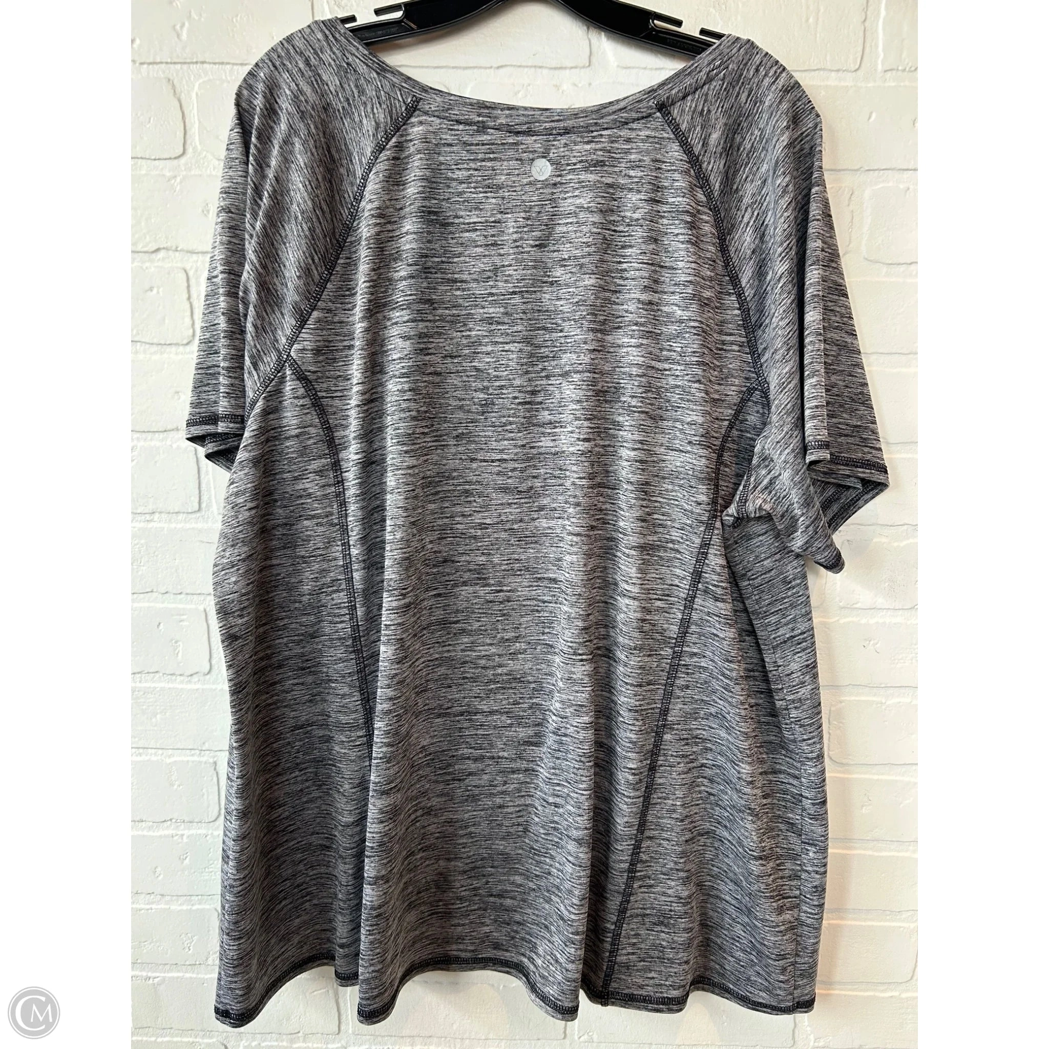 Athletic Top Short Sleeve By Livi Active In Grey, Size: 4x